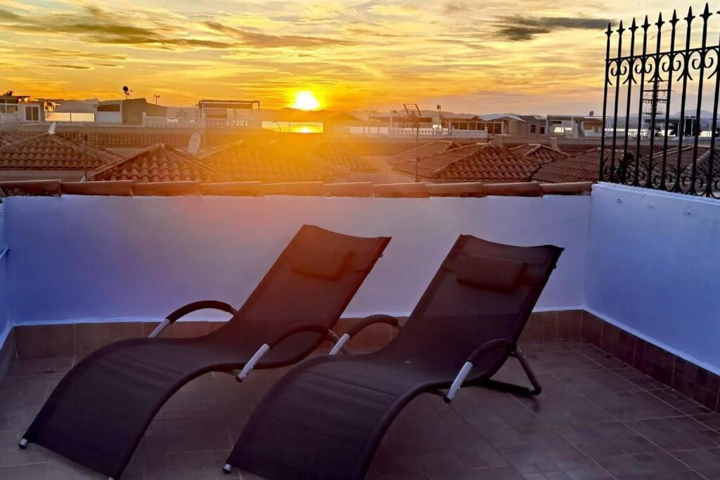 Bungalow Avec Piscine Torrevieja Exterior photo